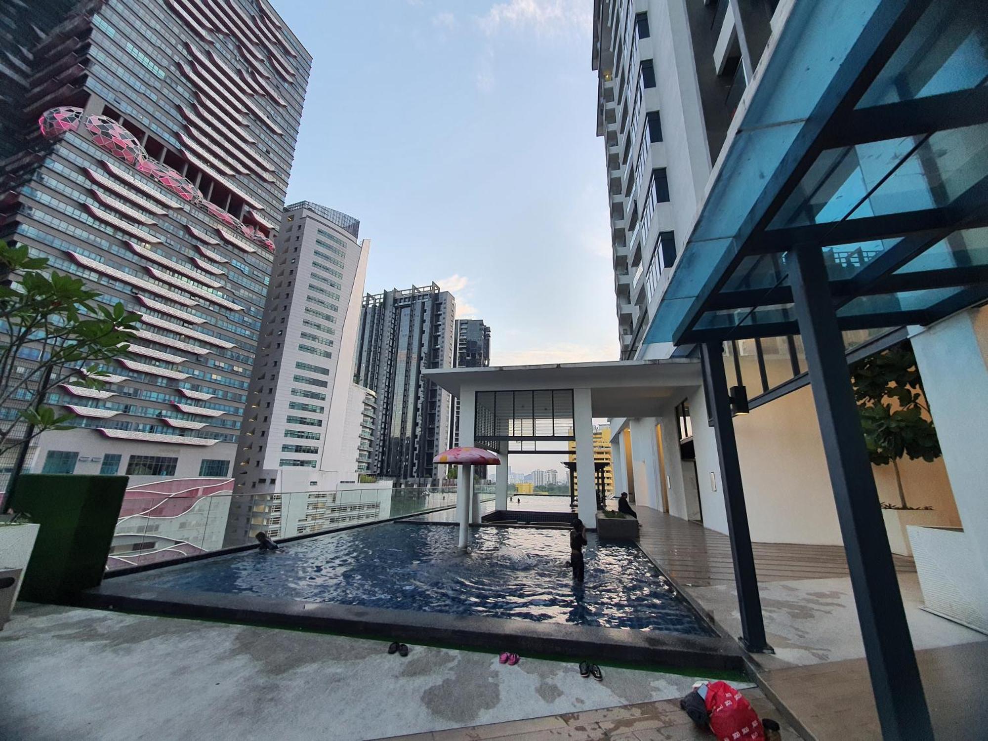 Reizz Residence By Luxury Suites 쿠알라룸푸르 외부 사진