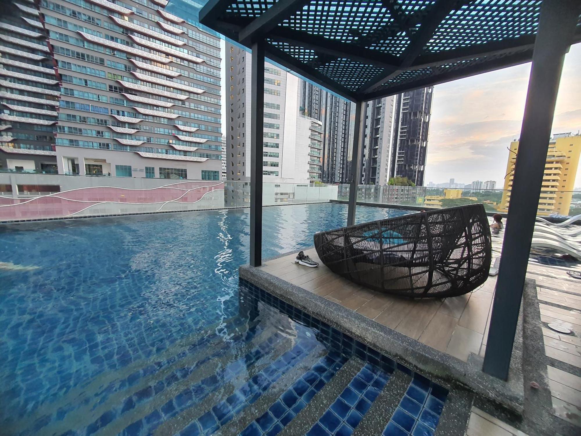 Reizz Residence By Luxury Suites 쿠알라룸푸르 외부 사진